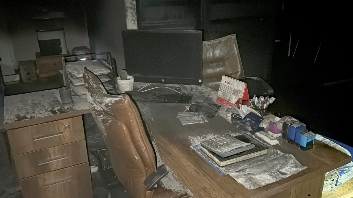 Kırklareli\'nde Belediye Şirketi Binasında Yangın Çıktı, Şüpheli Serbest Bırakıldı