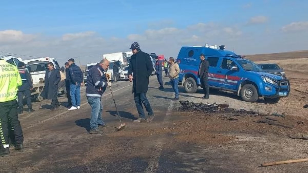 Sivas Kangal\'da meydana gelen trafik kazasında 1 kişi hayatını kaybetti