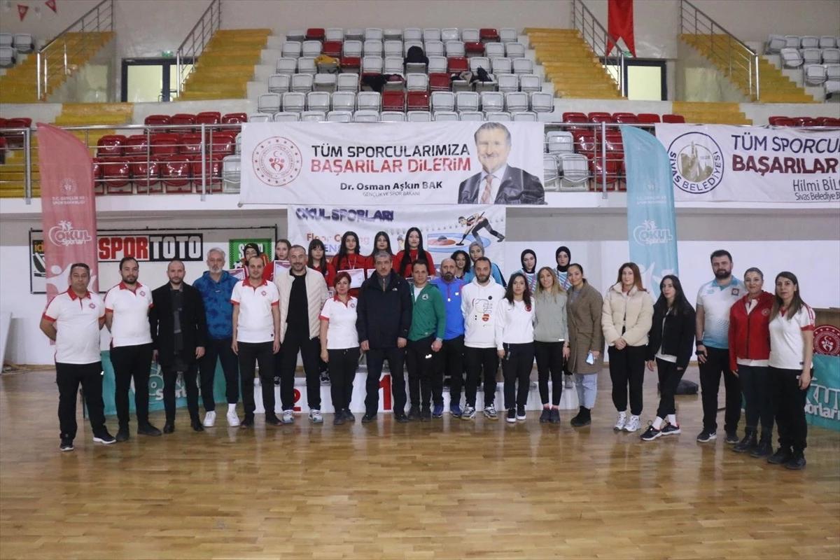 Tekkeköy Anadolu İmam Hatip Lisesi Genç Kızlar Floor Curling müsabakalarında birinci oldu