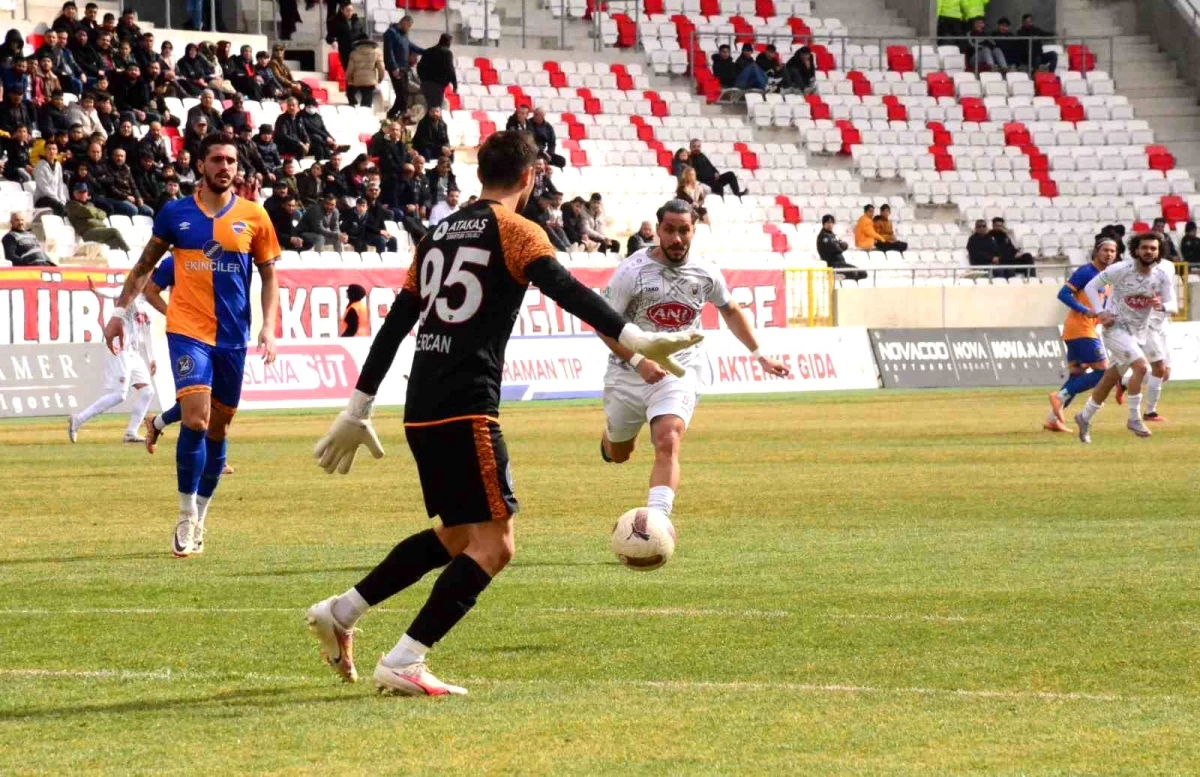Karaman FK İskenderunspor ile 2-2 berabere kaldı