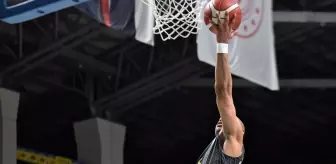 TOFAŞ, Aliağa Petkimspor'u 84-71 yenerek galibiyetini sürdürdü