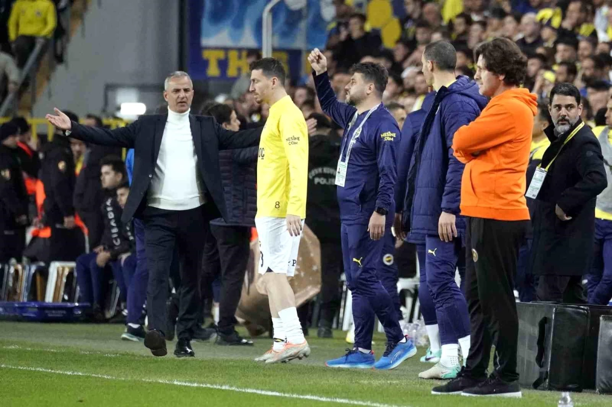 Fenerbahçe, Alanyaspor karşısında 1-0 geride