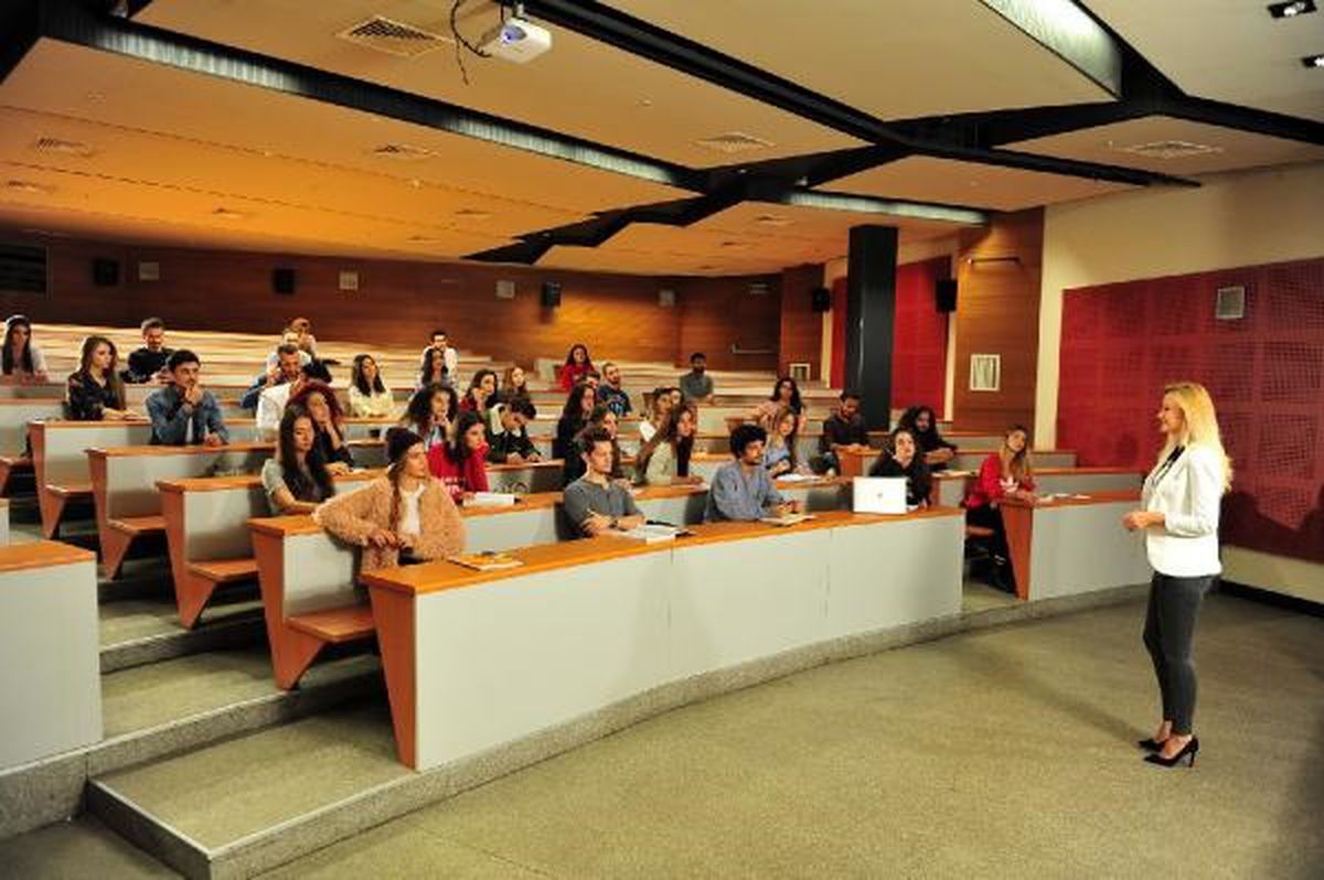 2024\'te üniversitelerdeki kız öğrenci oranı yüzde 51,7\'ye yükseldi