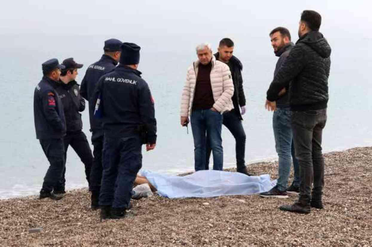 Antalya'da kıyıya vuran cesetlerin sayısı 9'a yükseldi! Bileğindeki 'Atatürk' dövmesi dikkat çekti