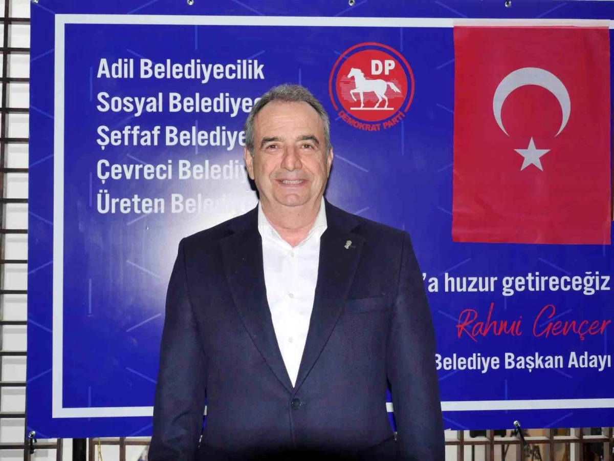 Ayvalık eski Belediye Başkanı Rahmi Gençer, DP\'den aday oldu