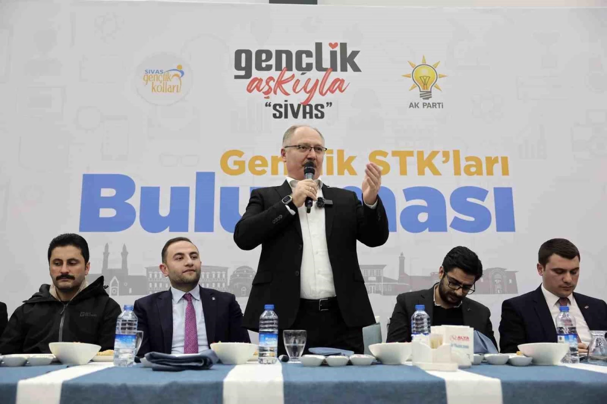 Sivas Belediye Başkanı Hilmi Bilgin Gençlerle Buluştu