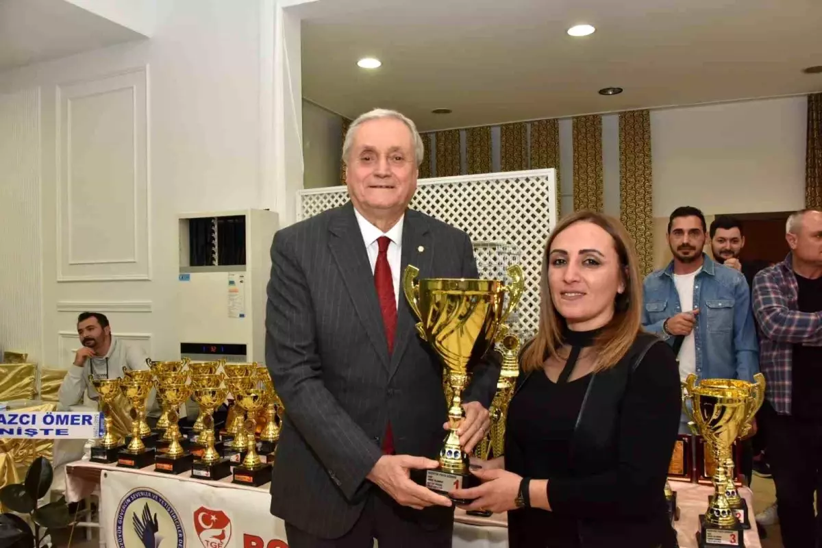 Bozüyük'te Posta Güvercini Yarışmasının Kupa Töreni Düzenlendi