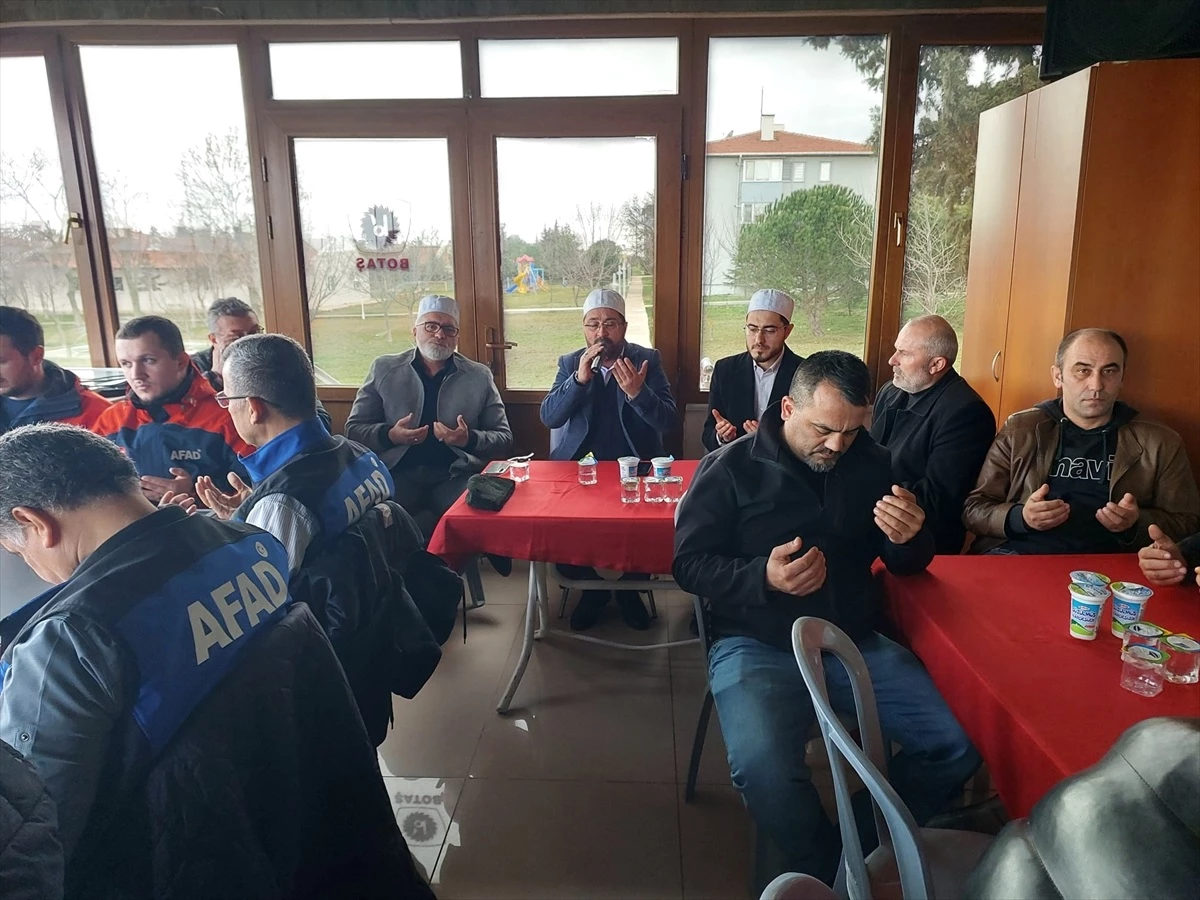 Cumhur İttifakı Kırklareli Belediye Başkan adayı Derya Bulut, müteahhitler ile bir araya geldi