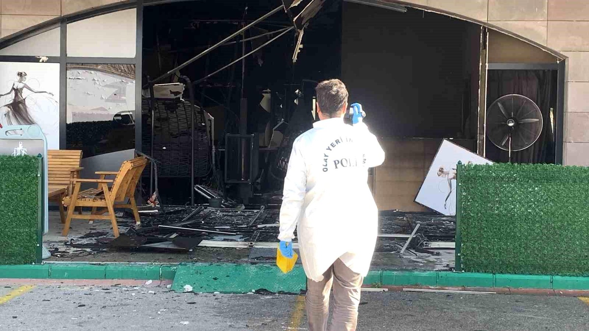 Karaman\'da Dans ve Sanat Akademisi Kursunda Yangın ve Patlama