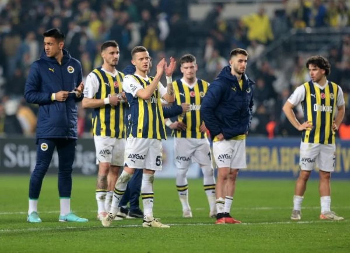 Fenerbahçe, liderliği Alanyaspor beraberliğiyle kaybetti