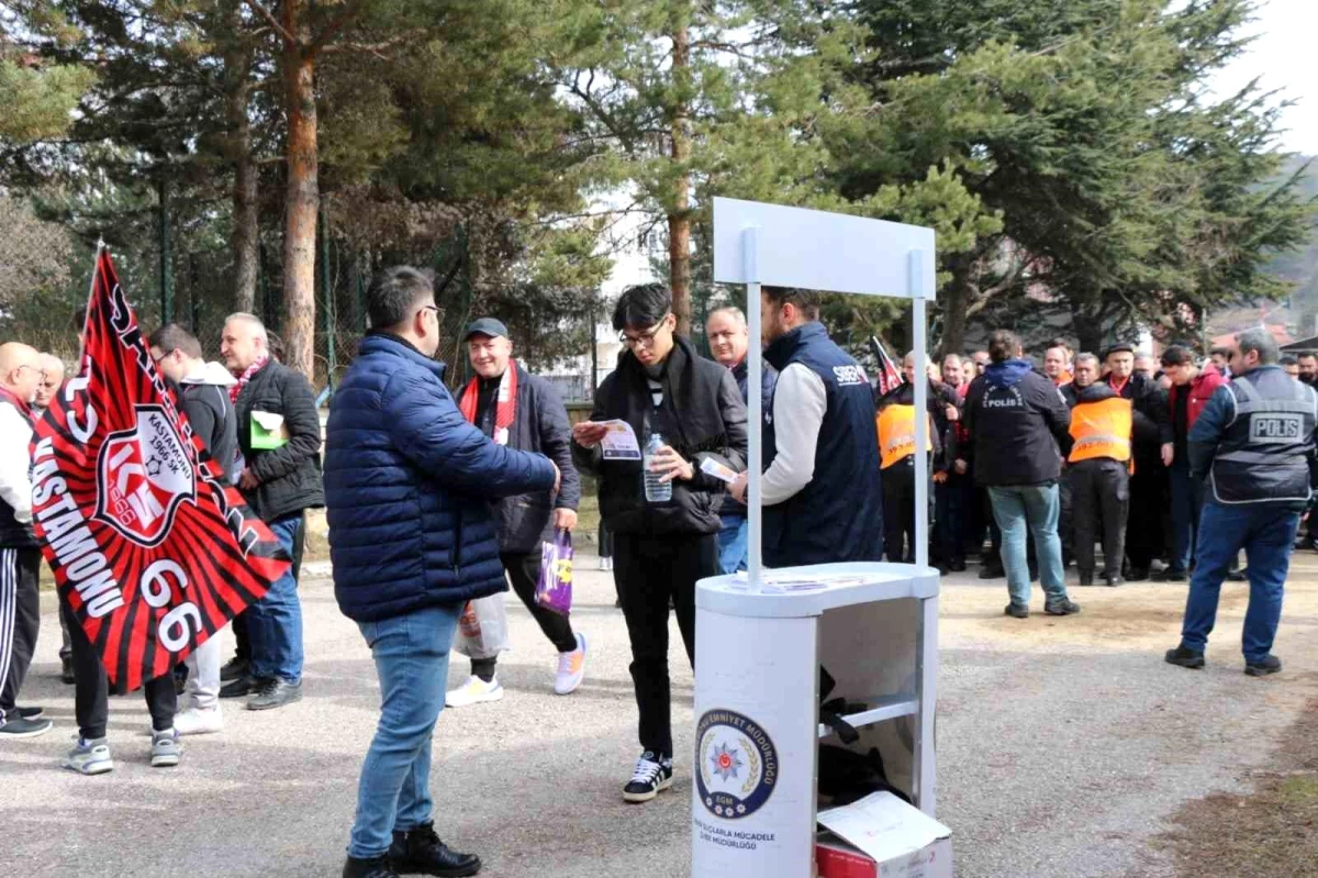 Kastamonu\'da 5 Bin Kişiye Siber Suçlarla İlgili Bilgilendirme Yapıldı