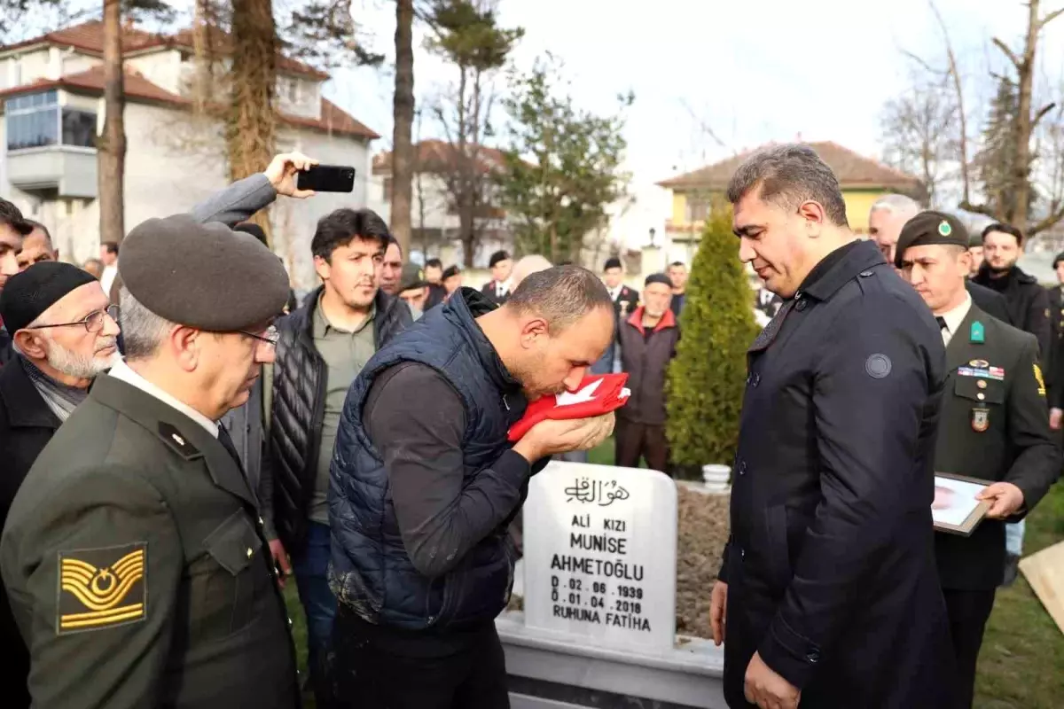 Kıbrıs Gazisi Ayhan Kaymak Toprağa Verildi