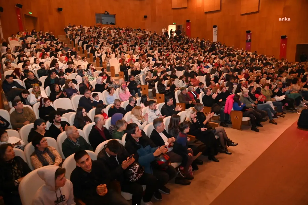 Manavgat Belediyesi THM Topluluğu Arabesk Konseri Verdi