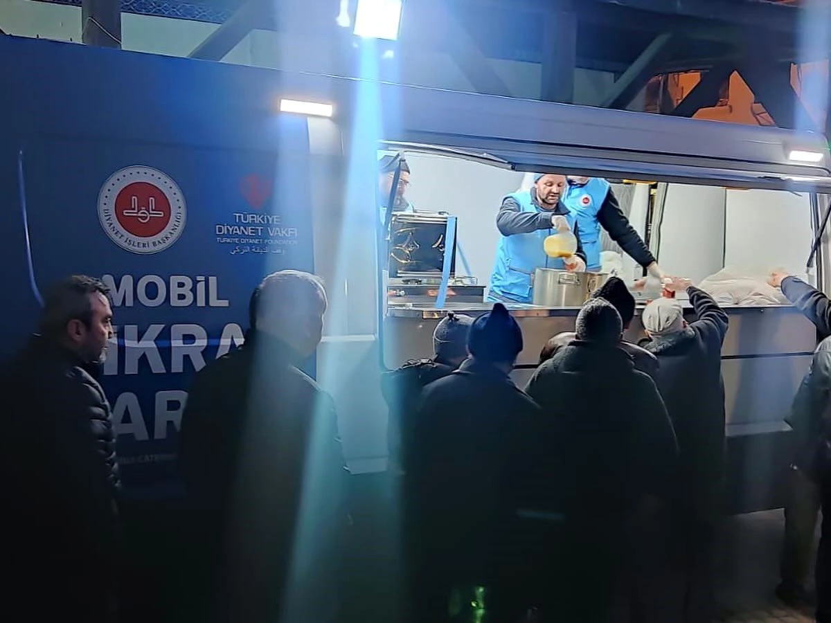 Türkiye Diyanet Vakfı Kütahya Şubesi\'nden Kütahya Müftülüğüne Mobil İkram Aracı