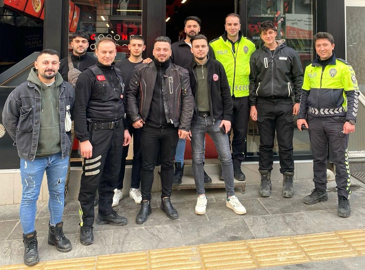 Bilecik\'te Motokurye Sürücülerine Bilgilendirme Faaliyeti