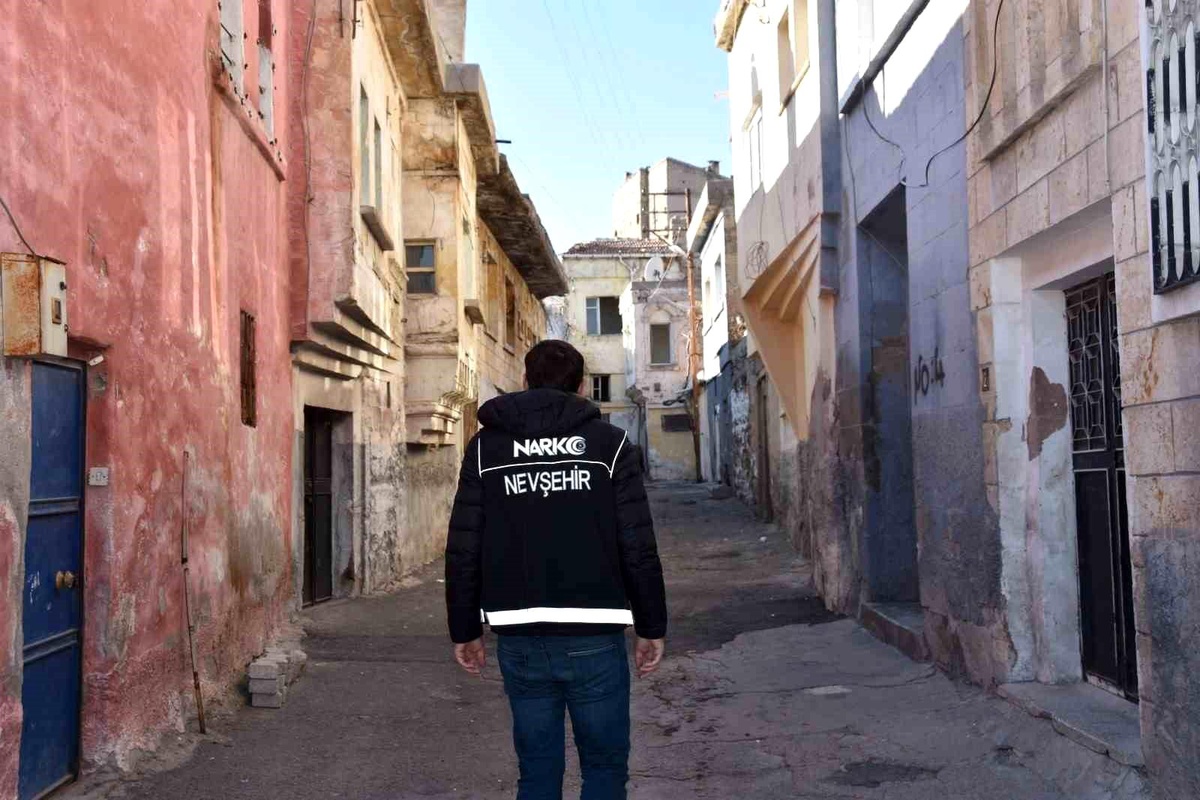 Nevşehir\'de Narkotik Operasyonunda 3 Kişi Tutuklandı