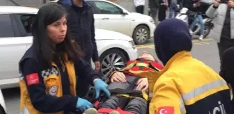 Çayırova'da öğretmenin kullandığı otomobil çöp konteynerine çarptı: 5 yaralı