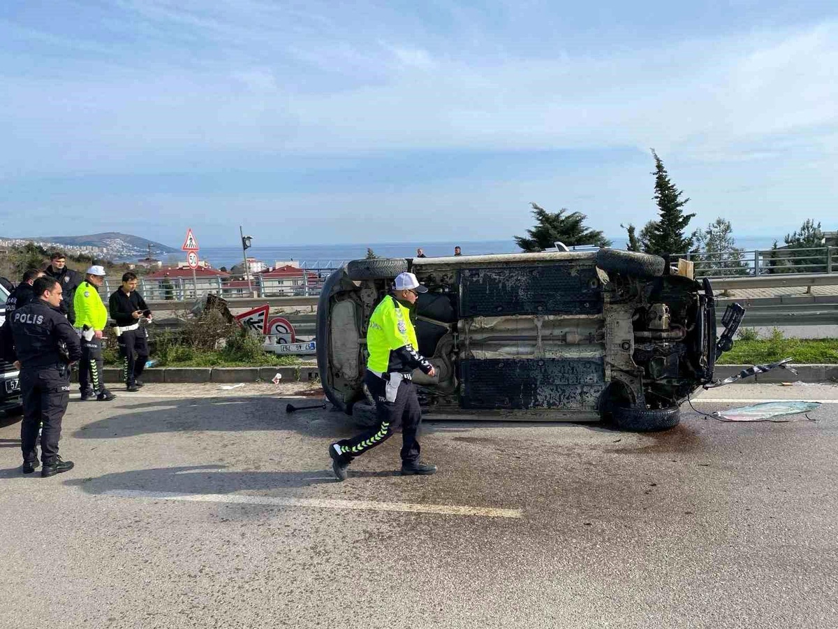Sinop\'ta virajı alamayan otomobilin takla attığı kazada sürücü yaralandı