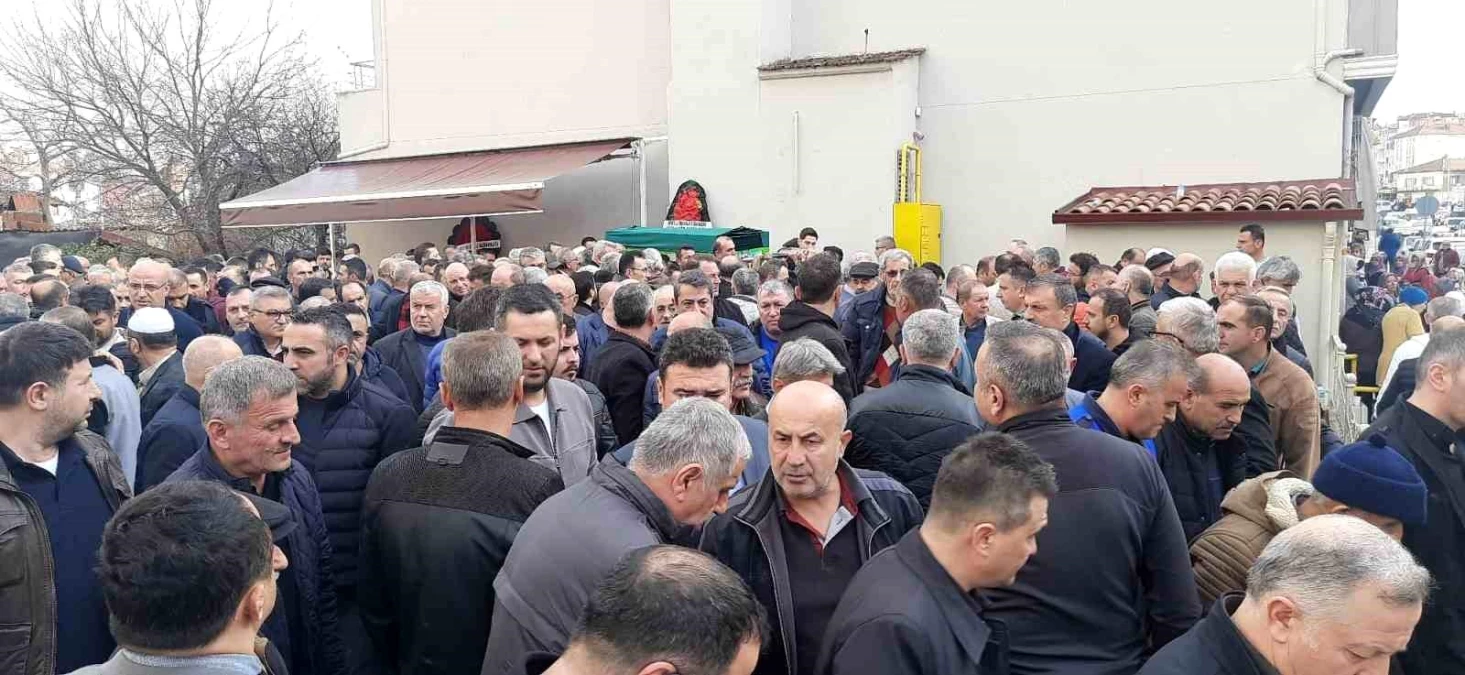 THK Vezirköprü Şube Başkanı Önder Erdem\'in Cenazesi Defnedildi