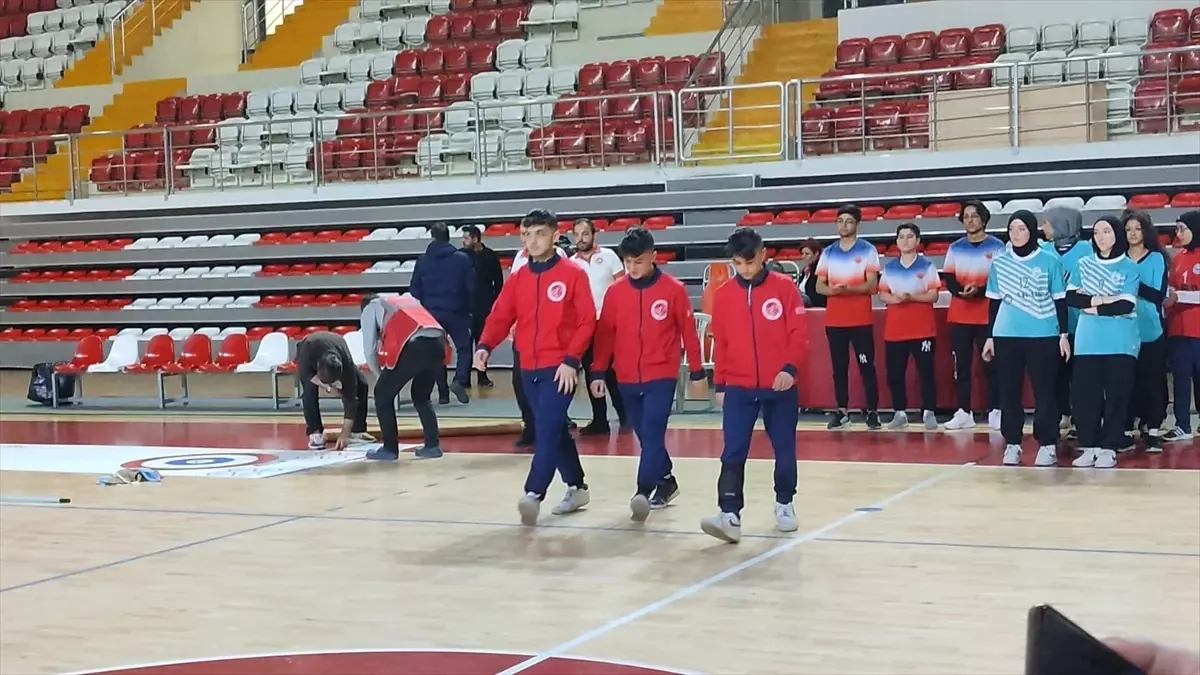 Tokat Başçiftlik Şehit Murat Kılınç Çok Programlı Anadolu Lisesi Gençler A Erkek Floor Curling Takımı Bölge İkincisi