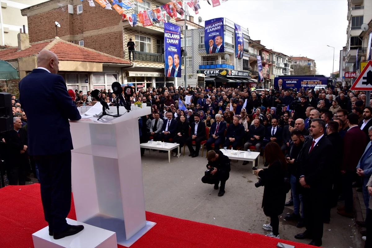 Cumhur İttifakı\'nın Ankara Büyükşehir Belediye Başkan adayı Turgut Altınok Şereflikoçhisar\'da Seçim Koordinasyon Merkezi açılışını yaptı