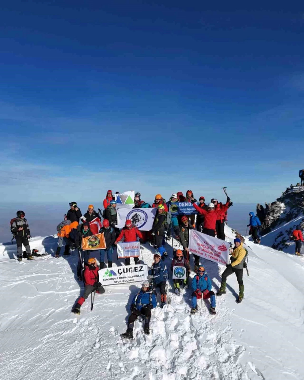 140 dağcının katılımıyla 15. Geleneksel Uluslararası Erciyes Kış Zirve Tırmanışı tamamlandı
