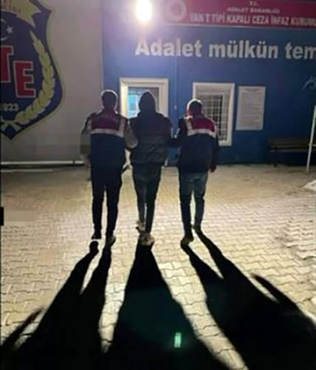 Van\'da Jandarma Operasyonu: 10 Kişi Tutuklandı