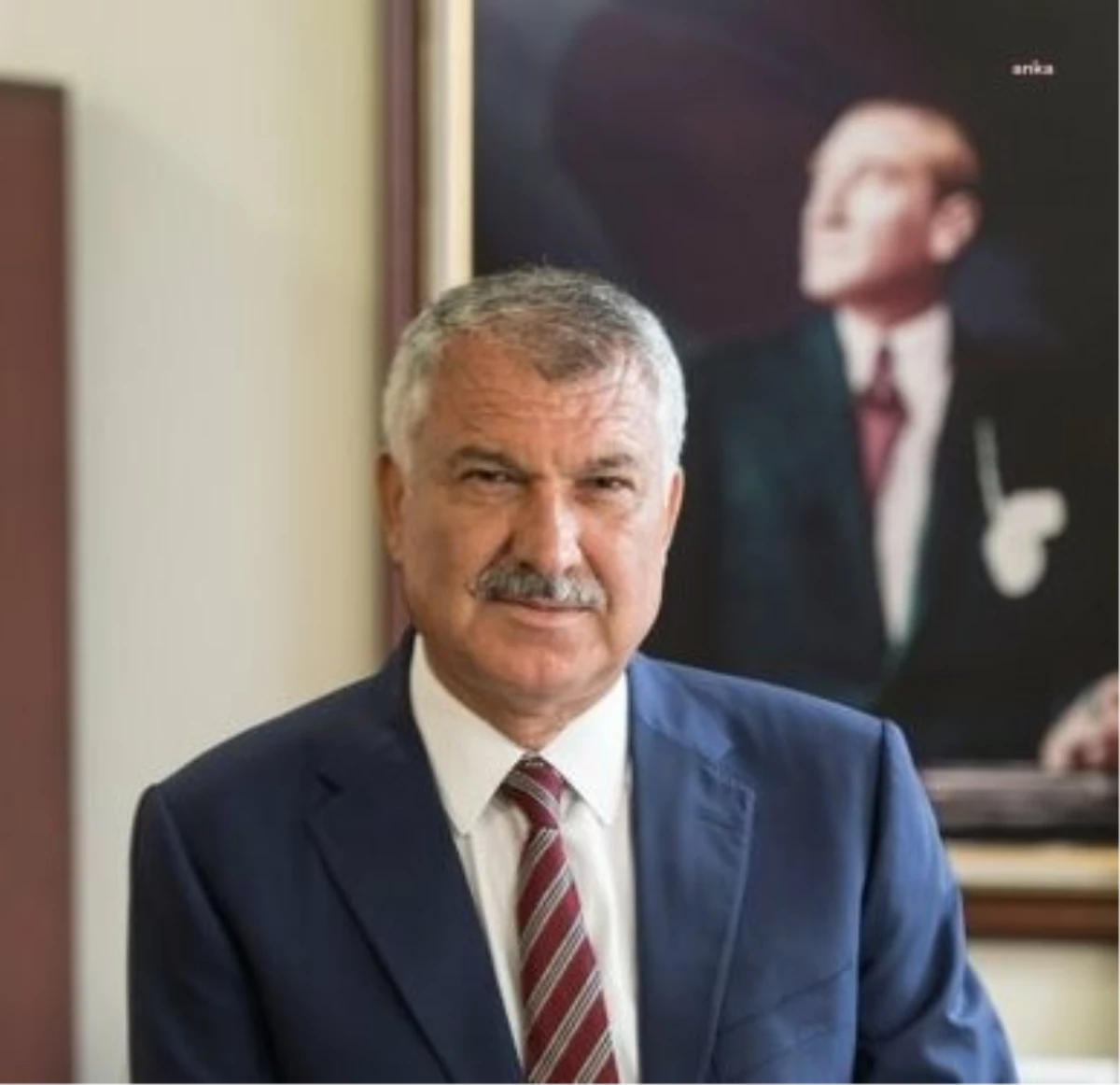 Adana Büyükşehir Belediye Başkanı Zeydan Karalar, silahlı saldırıya uğrayan mesai arkadaşının tedavisinin devam ettiğini açıkladı