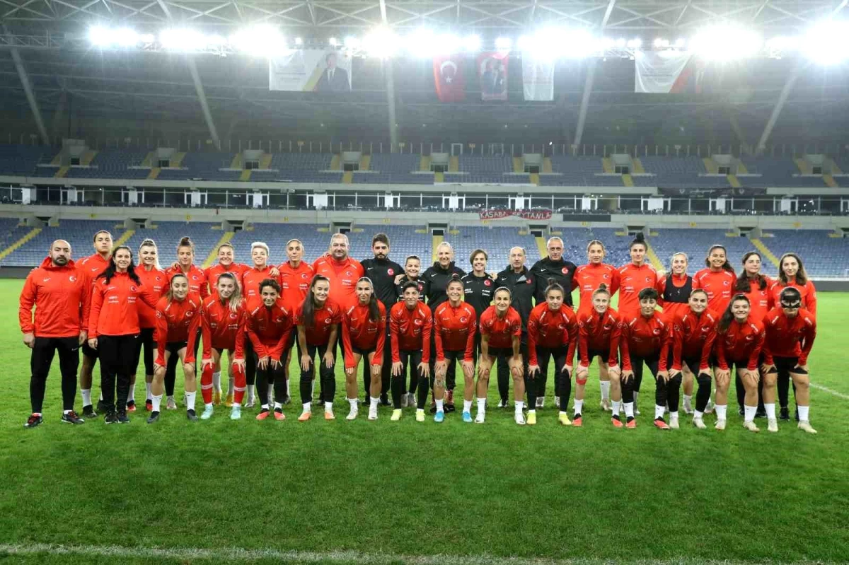 A Milli Kadın Futbol Takımı\'nın Yunanistan ve Romanya maçları için aday kadrosu açıklandı