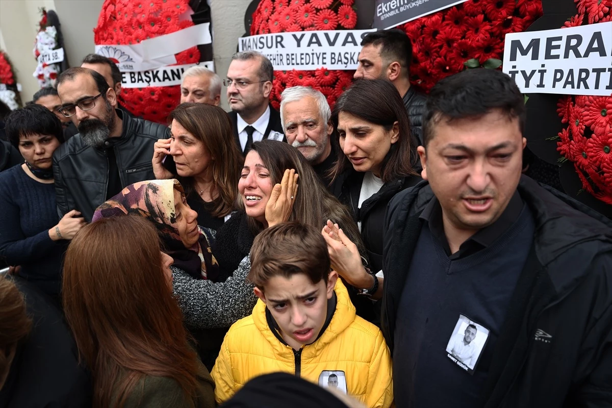 Adana Büyükşehir Belediyesi Özel Kalem Müdür Vekili Samet Güdük\'ün Cenazesi Toprağa Verildi