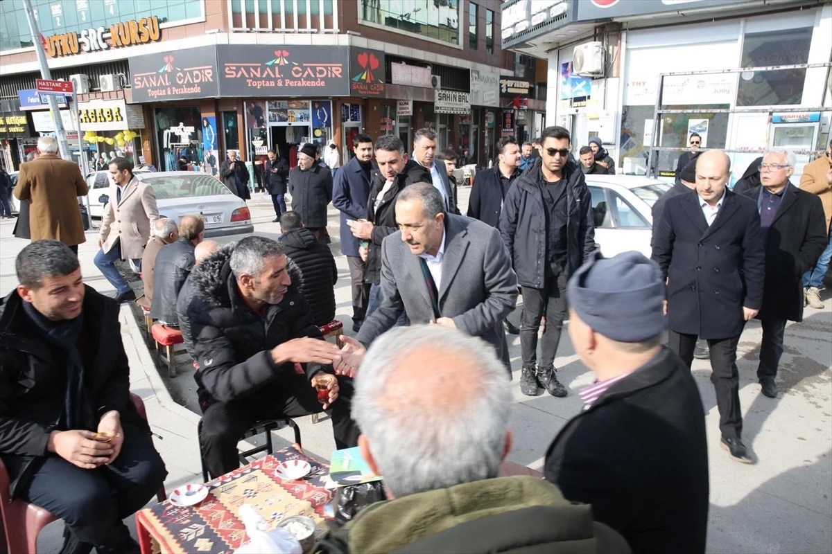 AK Parti Van Büyükşehir Belediye Başkan Adayı Abdulahat Arvas Esnaf Ziyaretinde