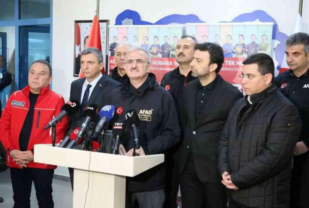 Antalya'da sel nedeniyle 1 kişi hayatını kaybetti, 3 ilçede okullar yarın da tatil Antalya'da sel nedeniyle 1 kişi hayatını kaybetti, 3 ilçede okullar yarın da tatil