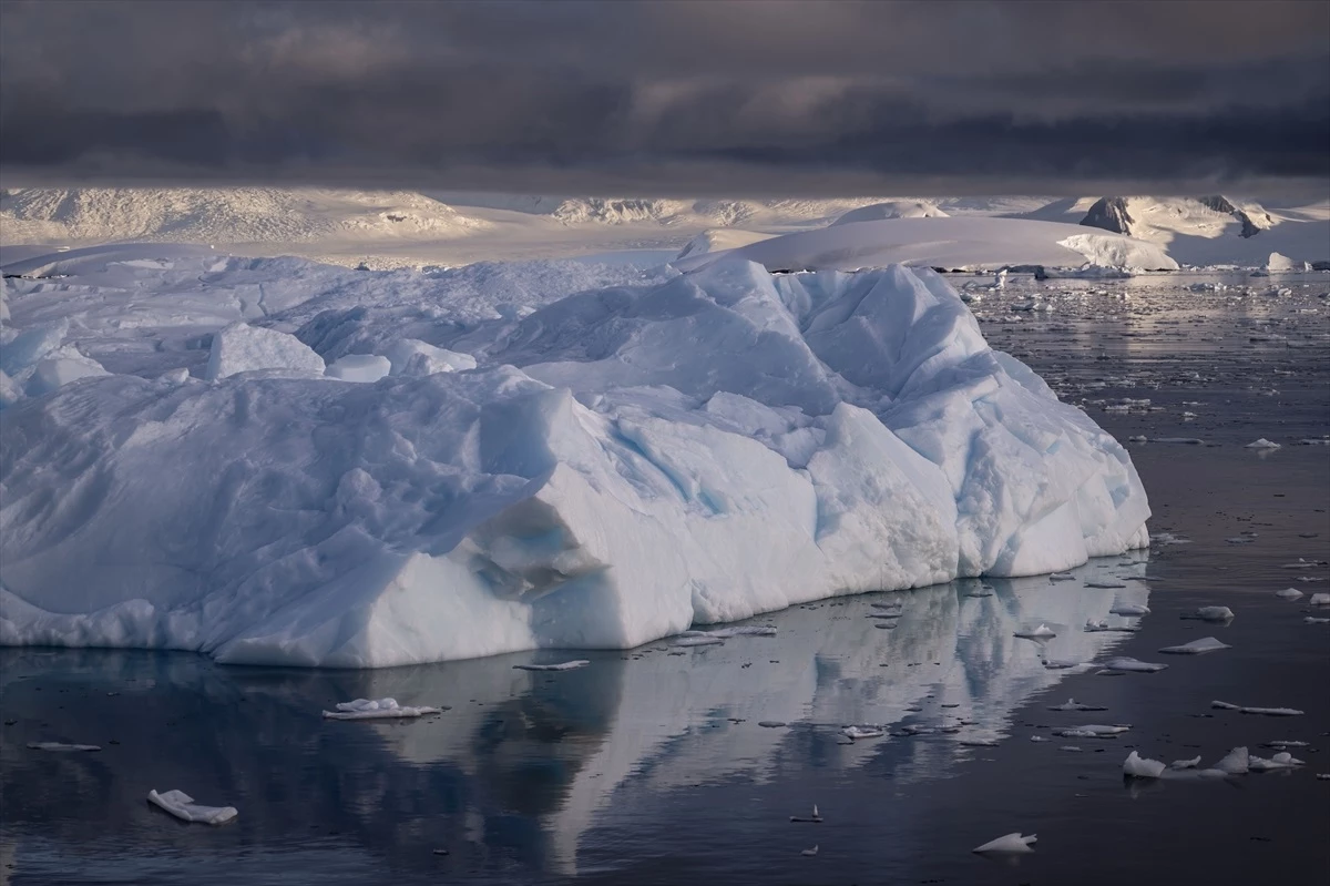 Antarktika\'da Küresel İklim Değişikliği Gözlemlendi