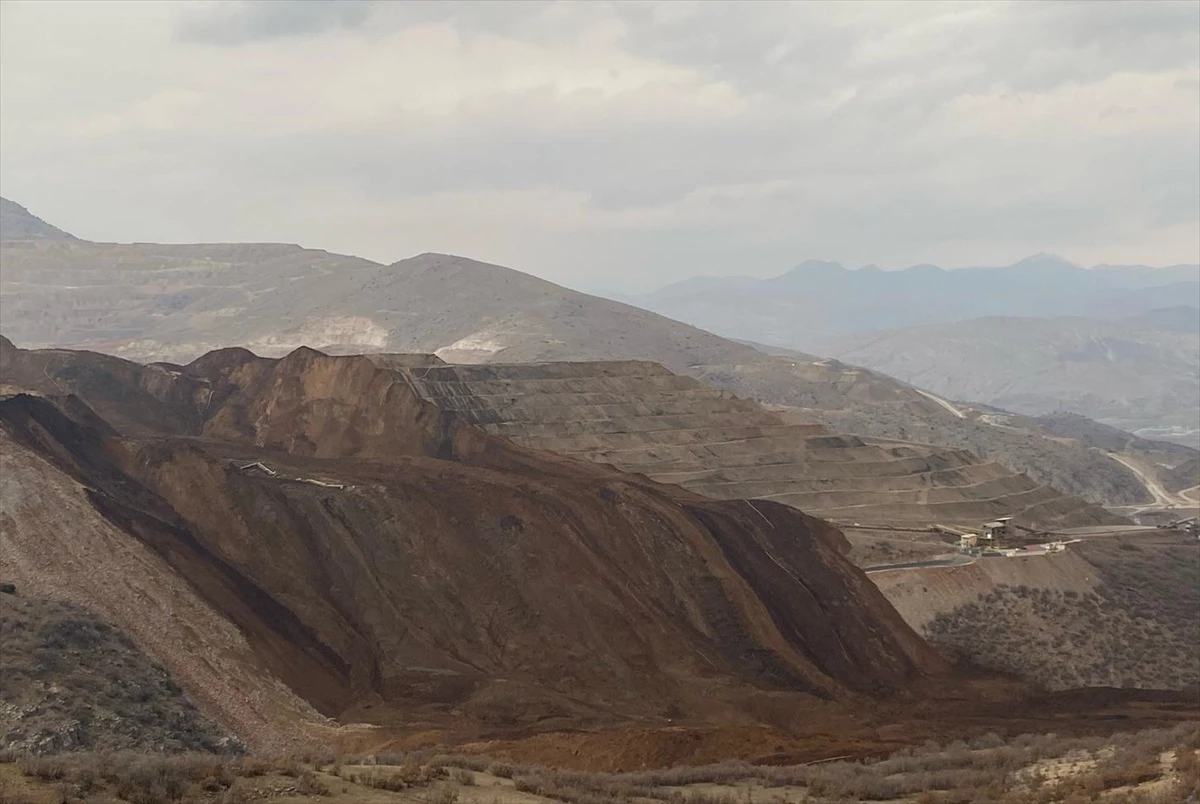 Erzincan\'daki maden kazasında 9 çalışan etkilendi