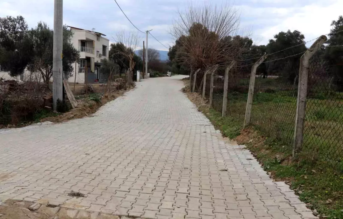 Nazilli Belediyesi Bozyurt Mahallesi\'nde yol yapım çalışmalarını tamamladı