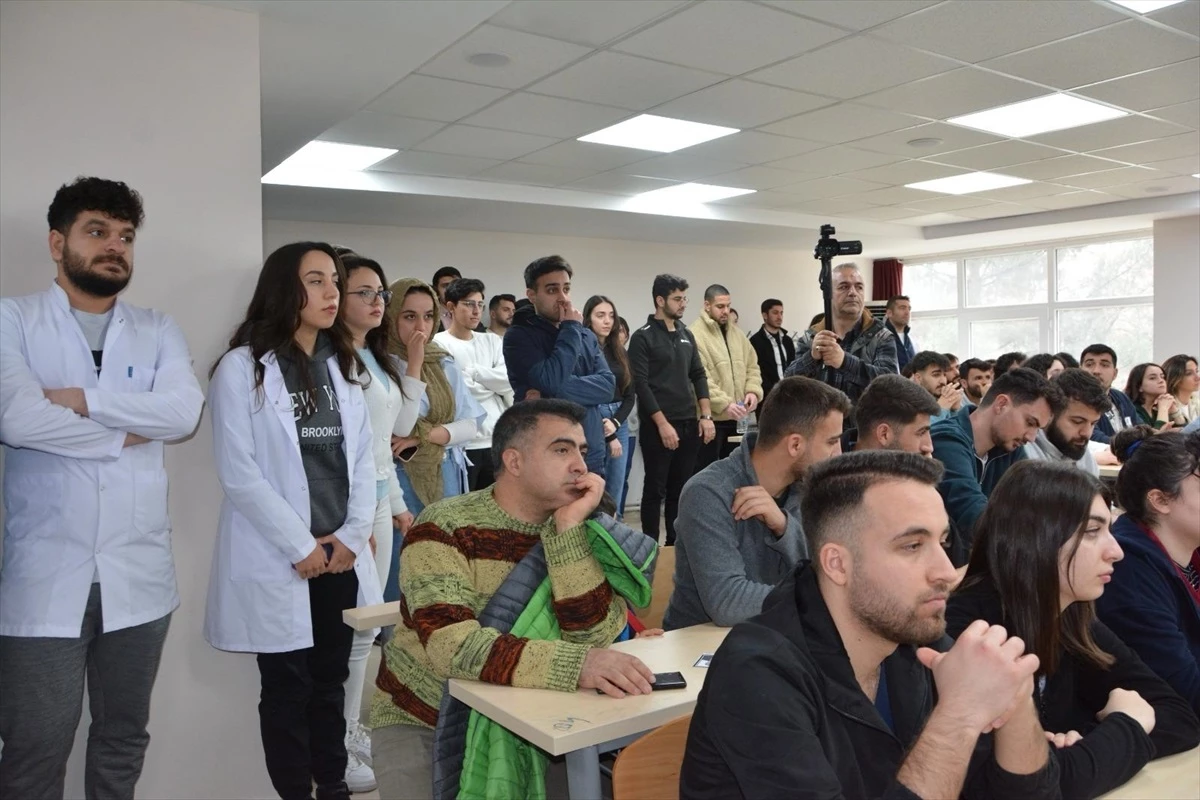 Dicle Üniversitesi Veterinerlik Fakültesi Öğretim Üyesi Prof. Dr. Ömer Demet için anma töreni düzenlendi