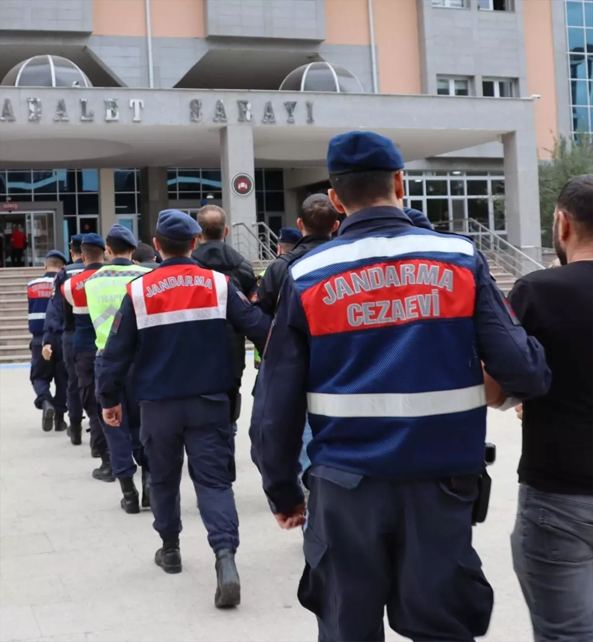 Edirne\'de FETÖ ve PKK üyesi 6 zanlı yakalandı