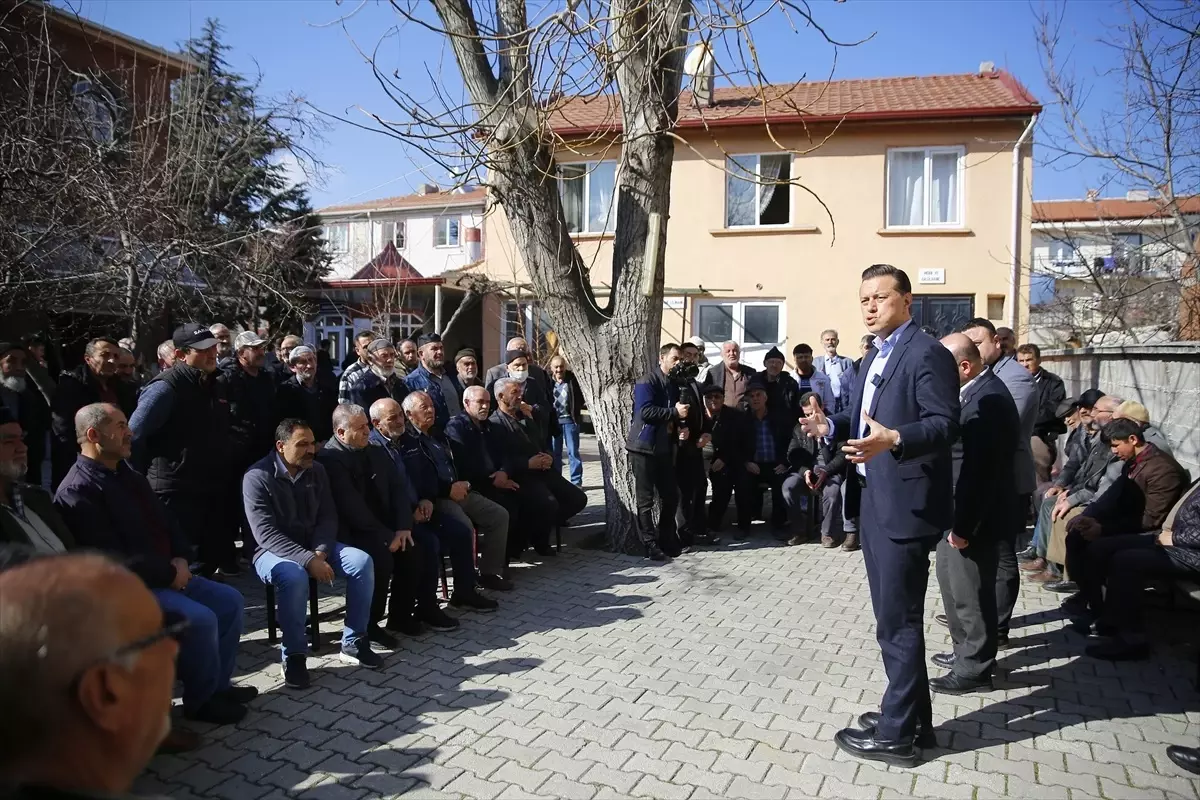 AK Parti Eskişehir Büyükşehir Belediye Başkan Adayı Nebi Hatipoğlu: \'5 yılda en az 25 bin konutu yenilemekten bahsediyoruz\'