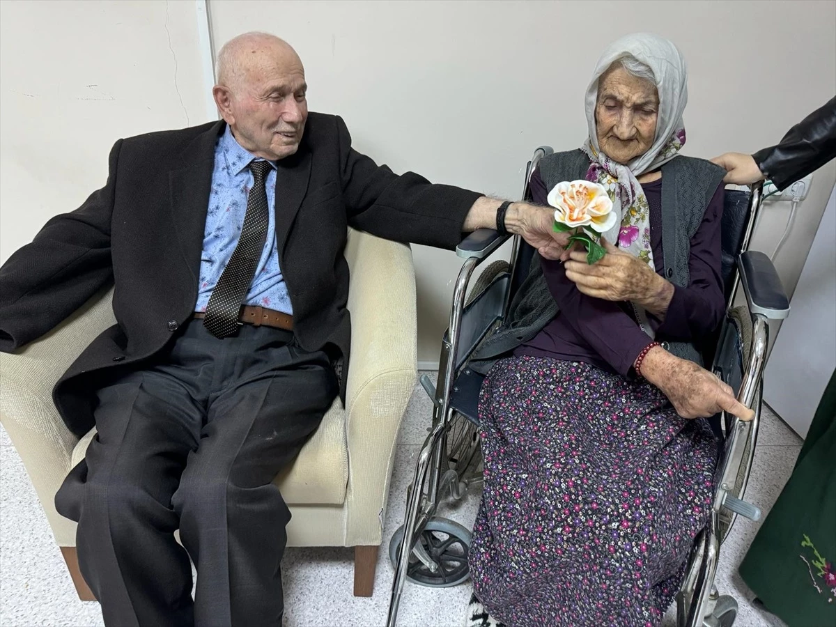 Giresun\'da 69 yıllık evli çift birbirlerini hala seviyor