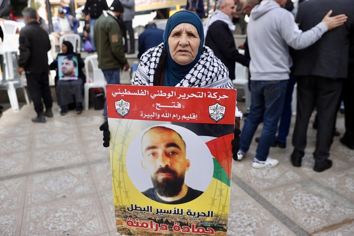 Batı Şeria\'da Filistinli Tutuklularla Dayanışma Eylemi Düzenlendi
