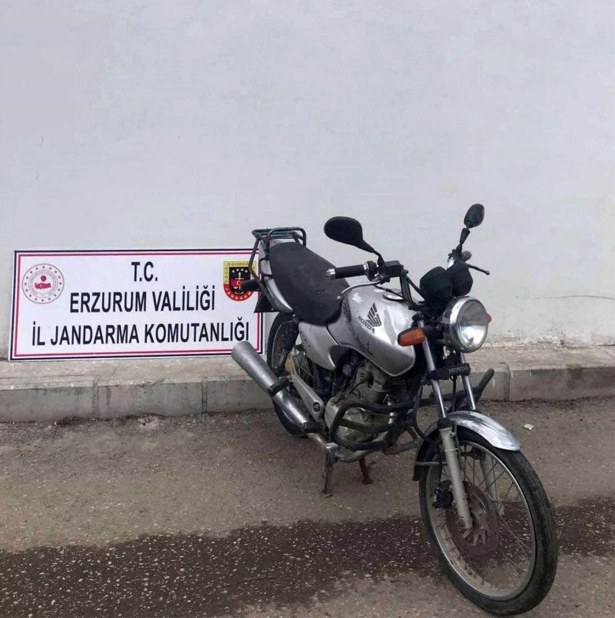 Erzurum\'da Motosiklet Hırsızları Yakalandı