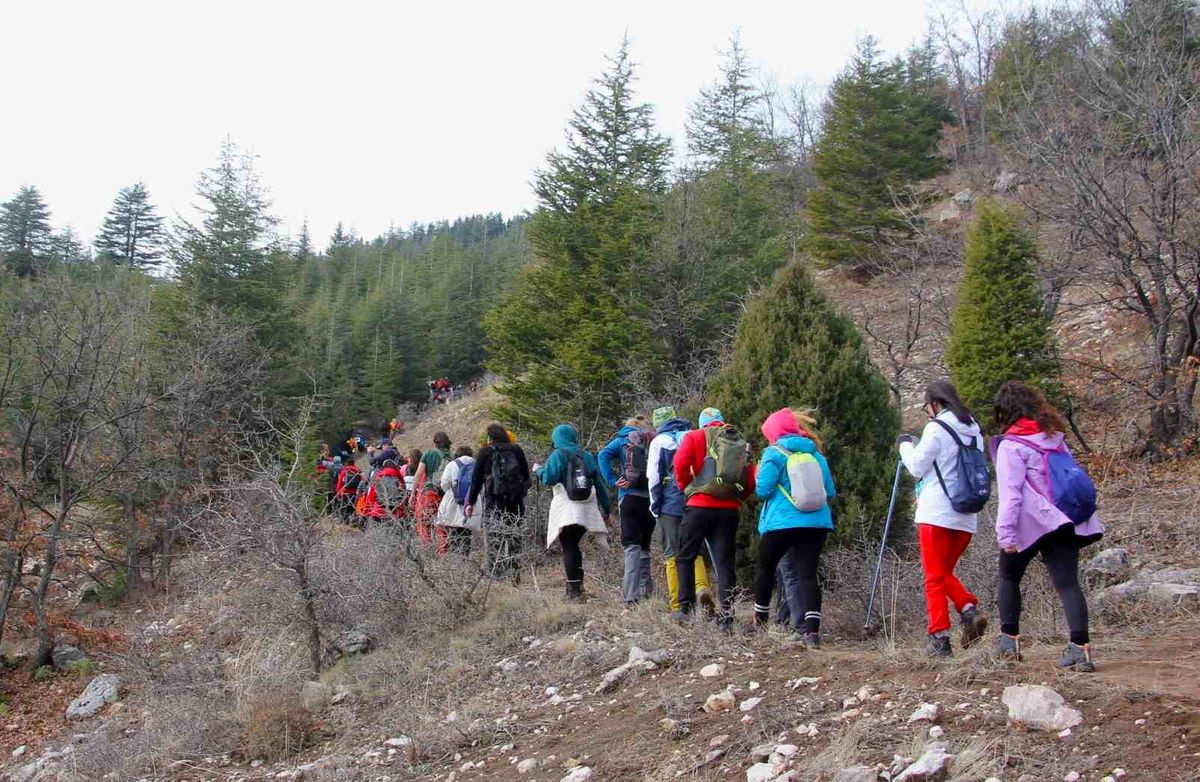 Beyşehir\'deki Kar Yürüyüşü Etkinliğinde Kar Bulunamadı