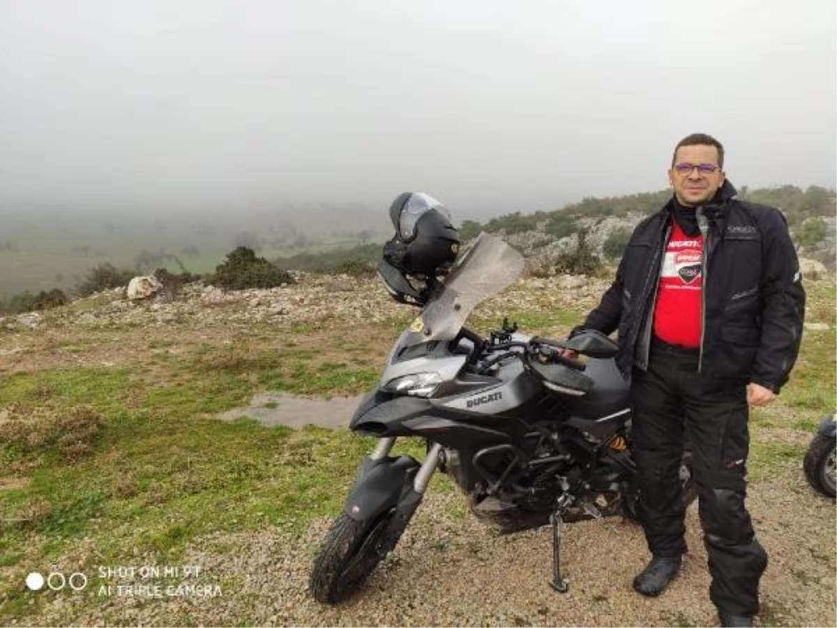 Motosiklet Kazasında Hayatını Kaybeden Gökhan Ünlü, Bursa\'da Defnedildi