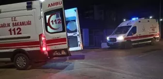 Kartepe'de kafa kafaya çarpışan otomobillerde 3 kişi yaralandı