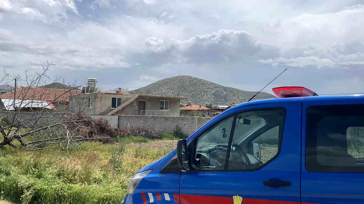 Burdur\'da kocasını av tüfeğiyle öldüren kadının yargılanması devam ediyor