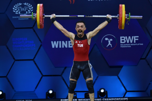 Milli halterci Muammer Şahin Avrupa Şampiyonu