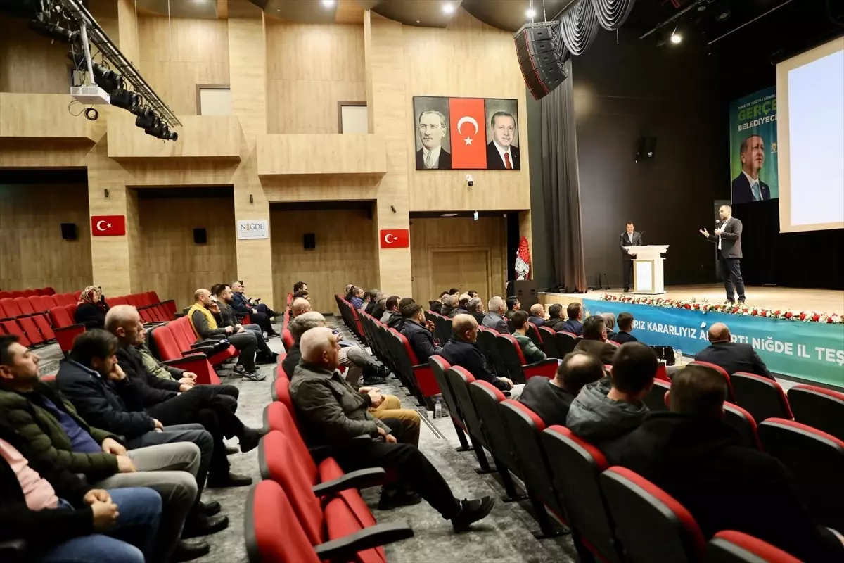 Niğde Belediyesi, Özel Halk Otobüsü Sürücülerine Kişisel Gelişim Semineri Düzenledi