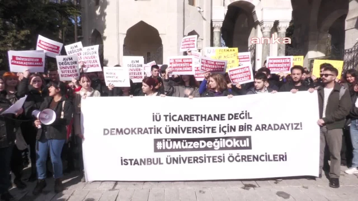 İstanbul Üniversitesi Öğrencileri, Üniversitenin Ziyaretçilere Açılmasına Tepki Gösterdi