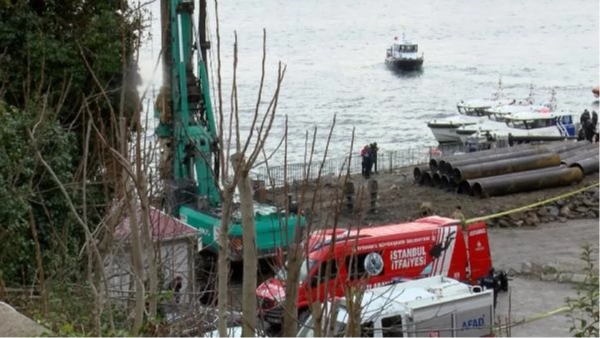 Beşiktaş Ortaköy Sahili\'nde İnşaat İşçileri Denize Düştü