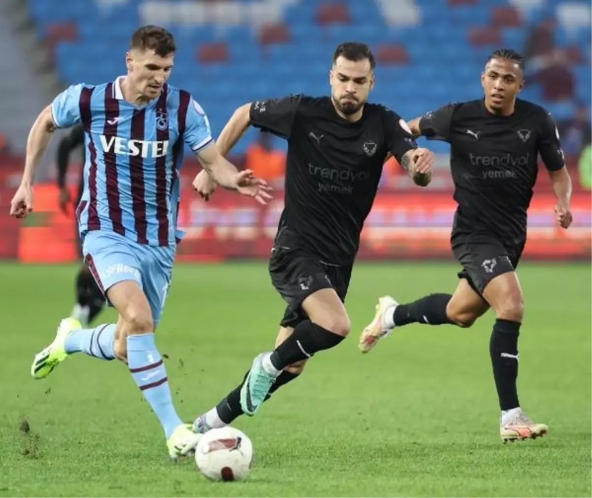 Trabzonspor, Hatayspor\'u mağlup ederek 3. sırayı geri aldı